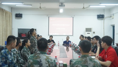 FUN乐天使官方网站军训教官见面会.JPG